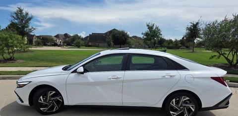 Hyundai Elantra 2025