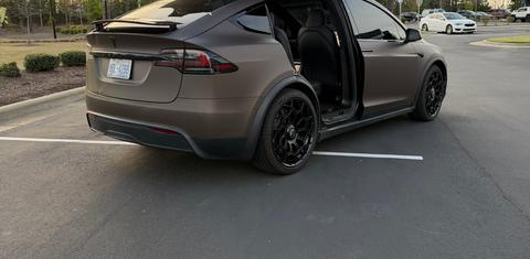 Tesla Model X 2022