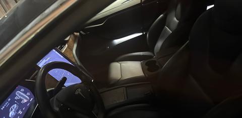 Tesla Model S 2020