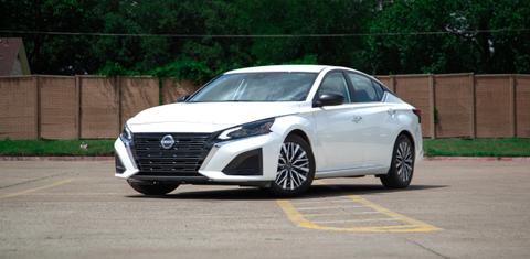 Nissan Altima 2025