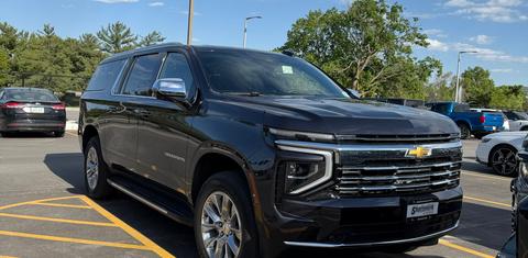 Chevrolet Suburban 2025