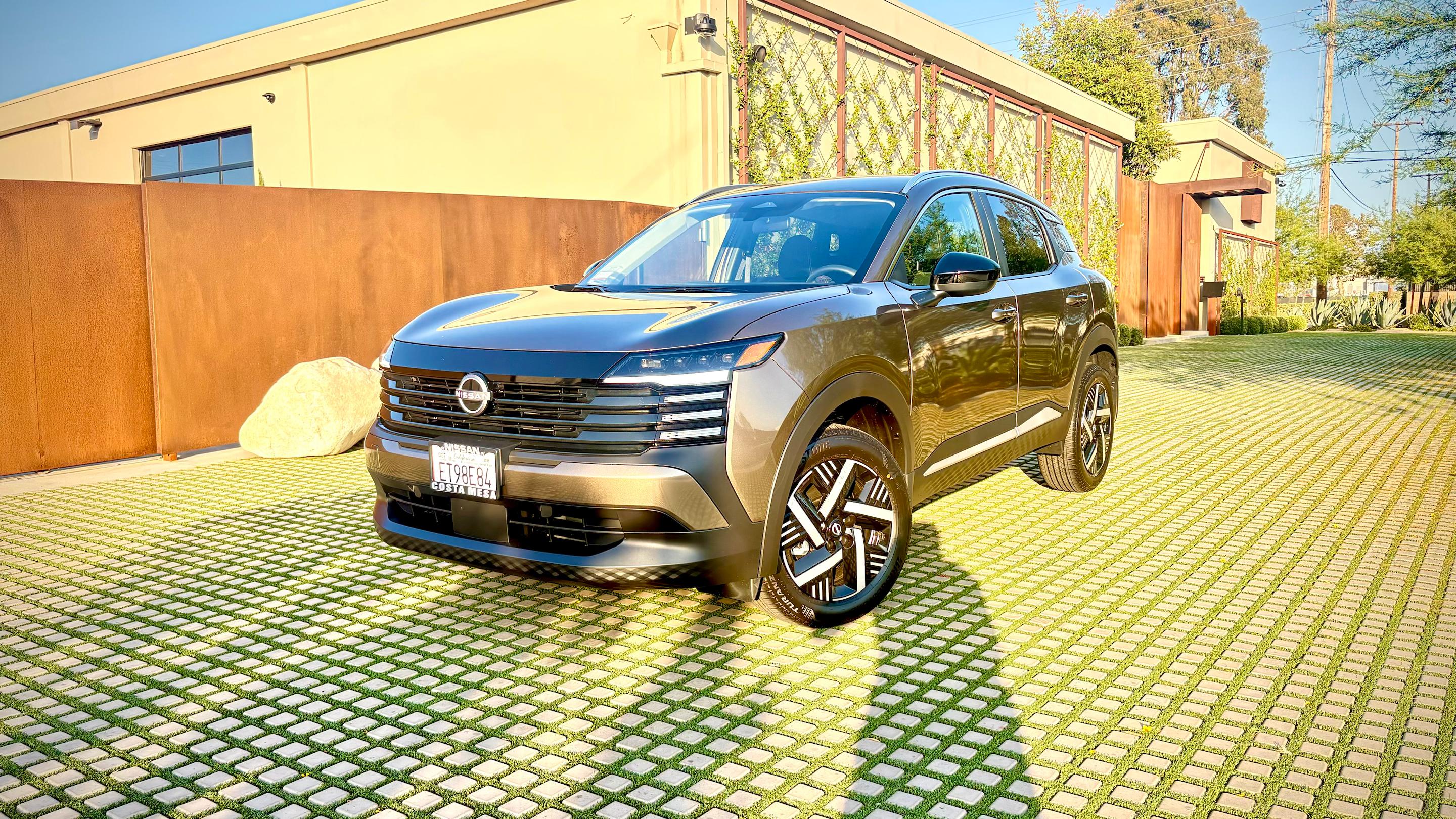 Nissan Kicks 2026 in Costa Mesa, CA