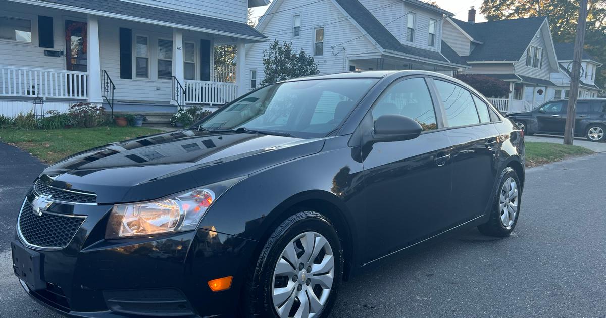 Chevrolet Cruze 2013 rental in Waterbury, CT by Anderson R. Turo