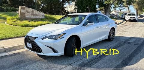Lexus ES 2025