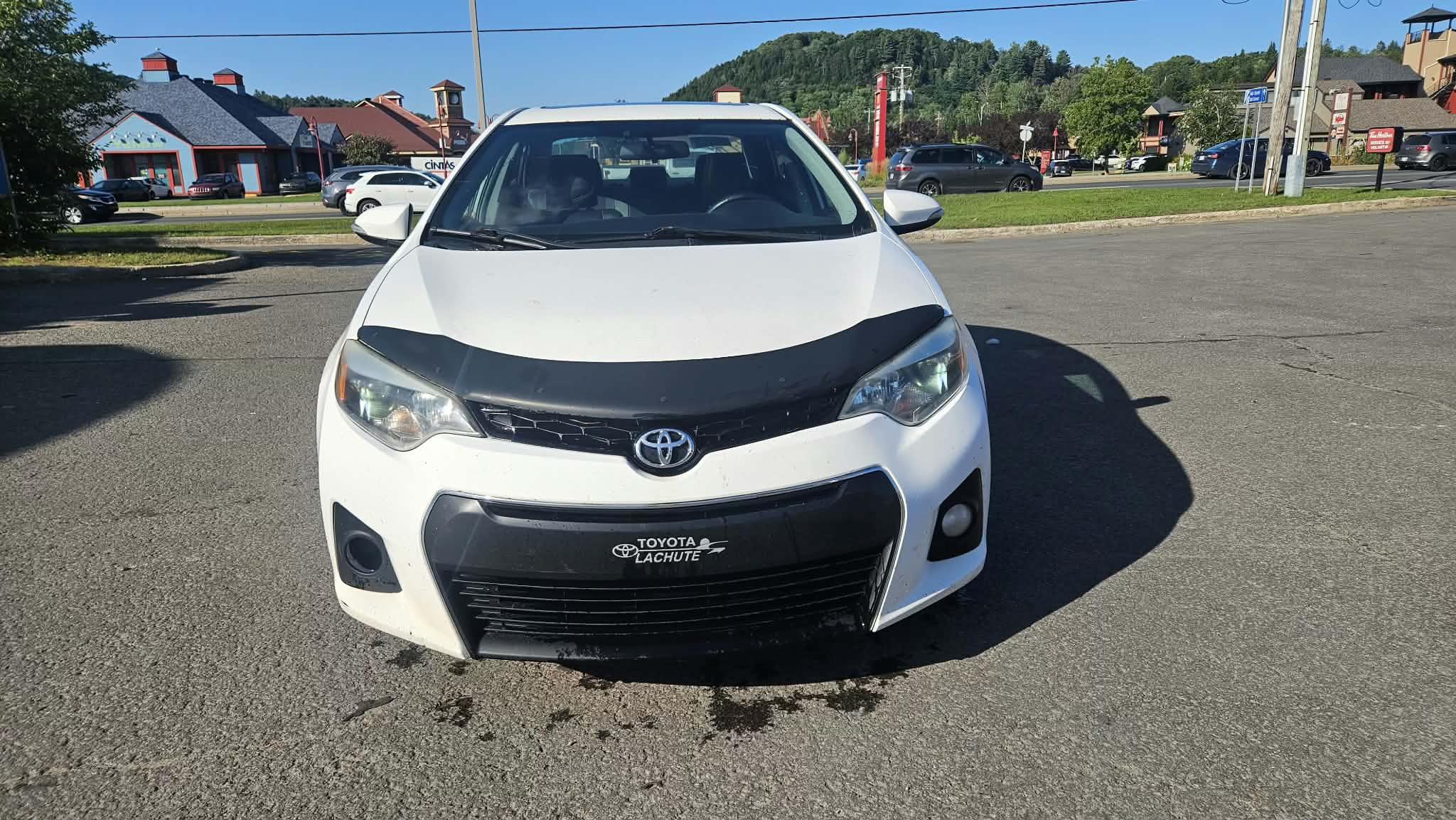 Toyota Corolla 2014 à Sainte-Adèle, QC