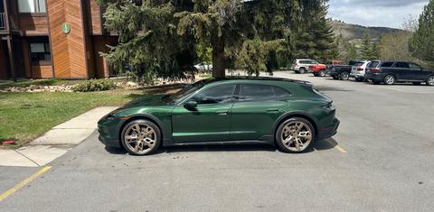 Porsche Taycan 2025