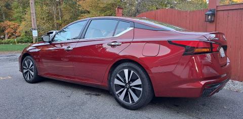 Nissan Altima 2024