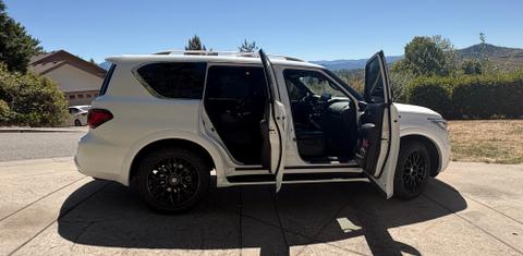 INFINITI QX80 2023