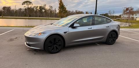 Tesla Model 3 2025