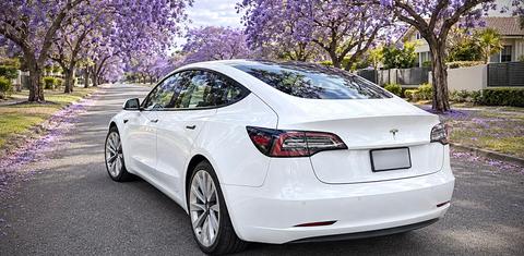 Tesla MODEL 3 2021