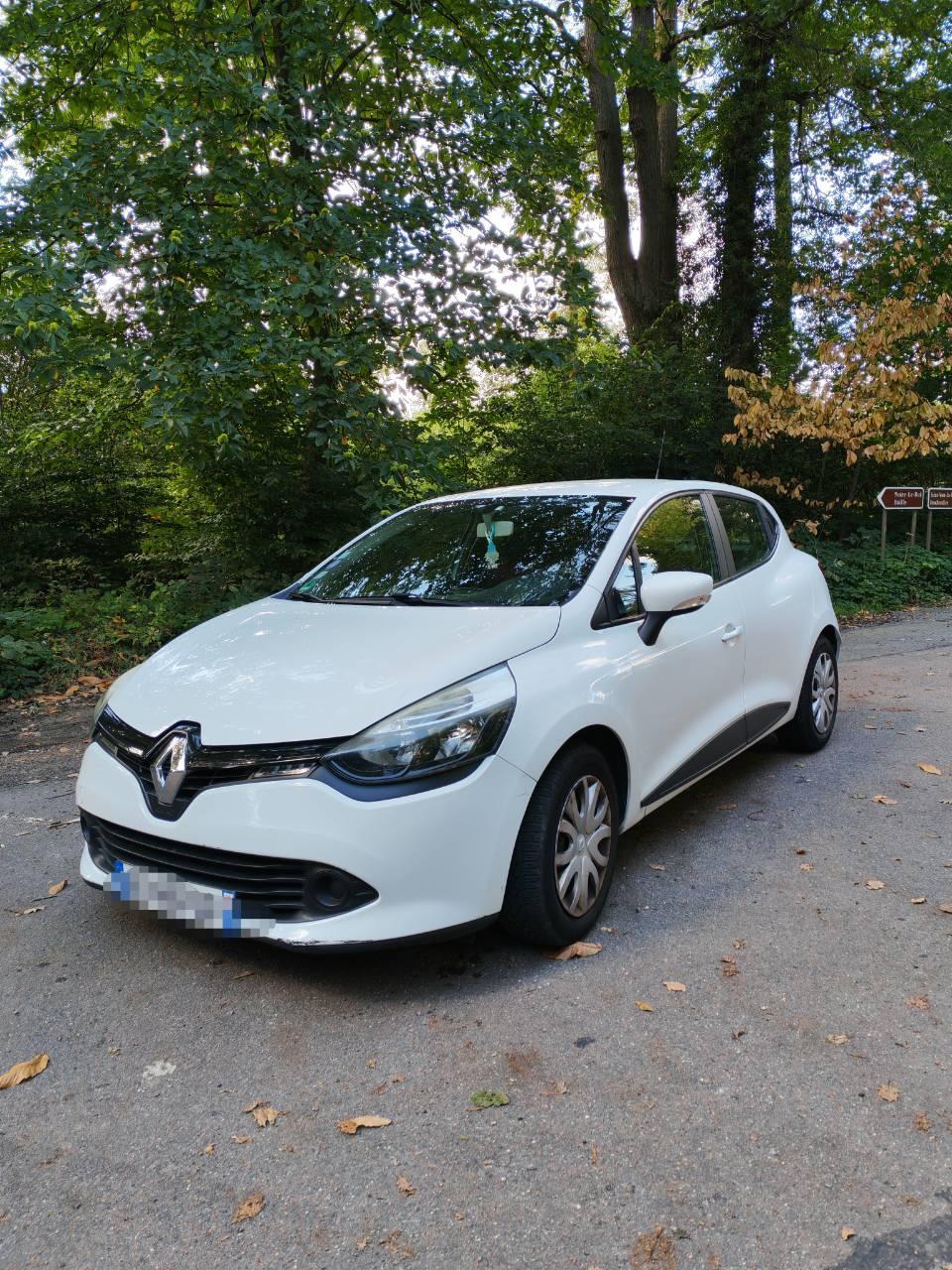 Renault CLIO IV 2014 à Paris