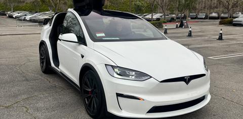 Tesla Model X 2025