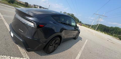 Tesla Model Y 2026