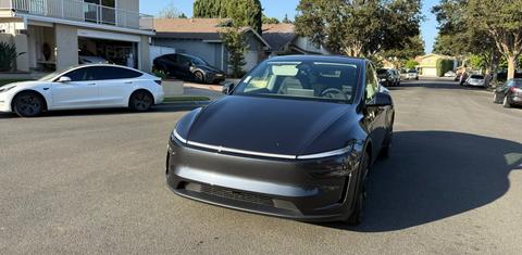 Tesla Model Y 2026