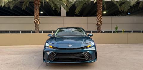 Toyota Camry Hybrid 2026