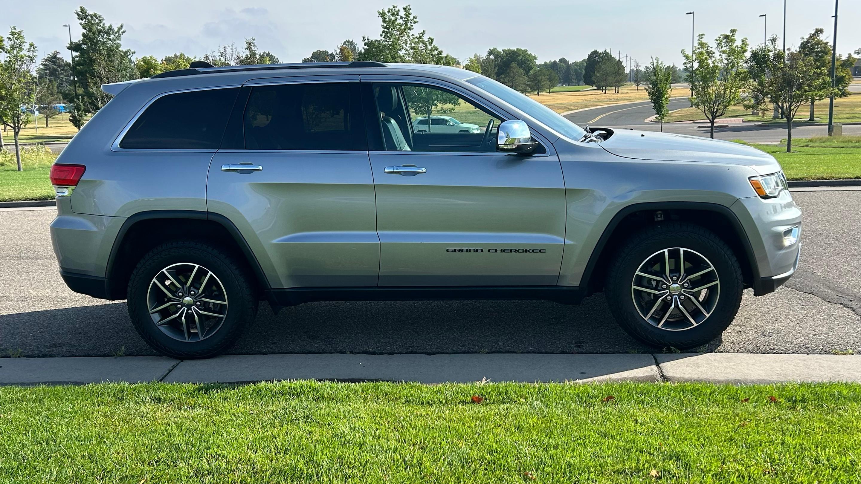 Jeep Grand Cherokee 2017 in Denver, CO