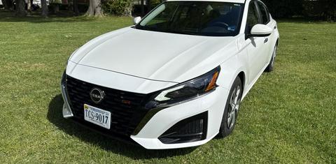 Nissan Altima 2023