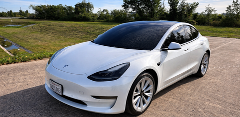 Tesla Model 3 2022