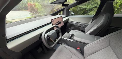 Tesla Cybertruck 2026