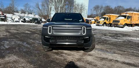 Rivian R1S 2022