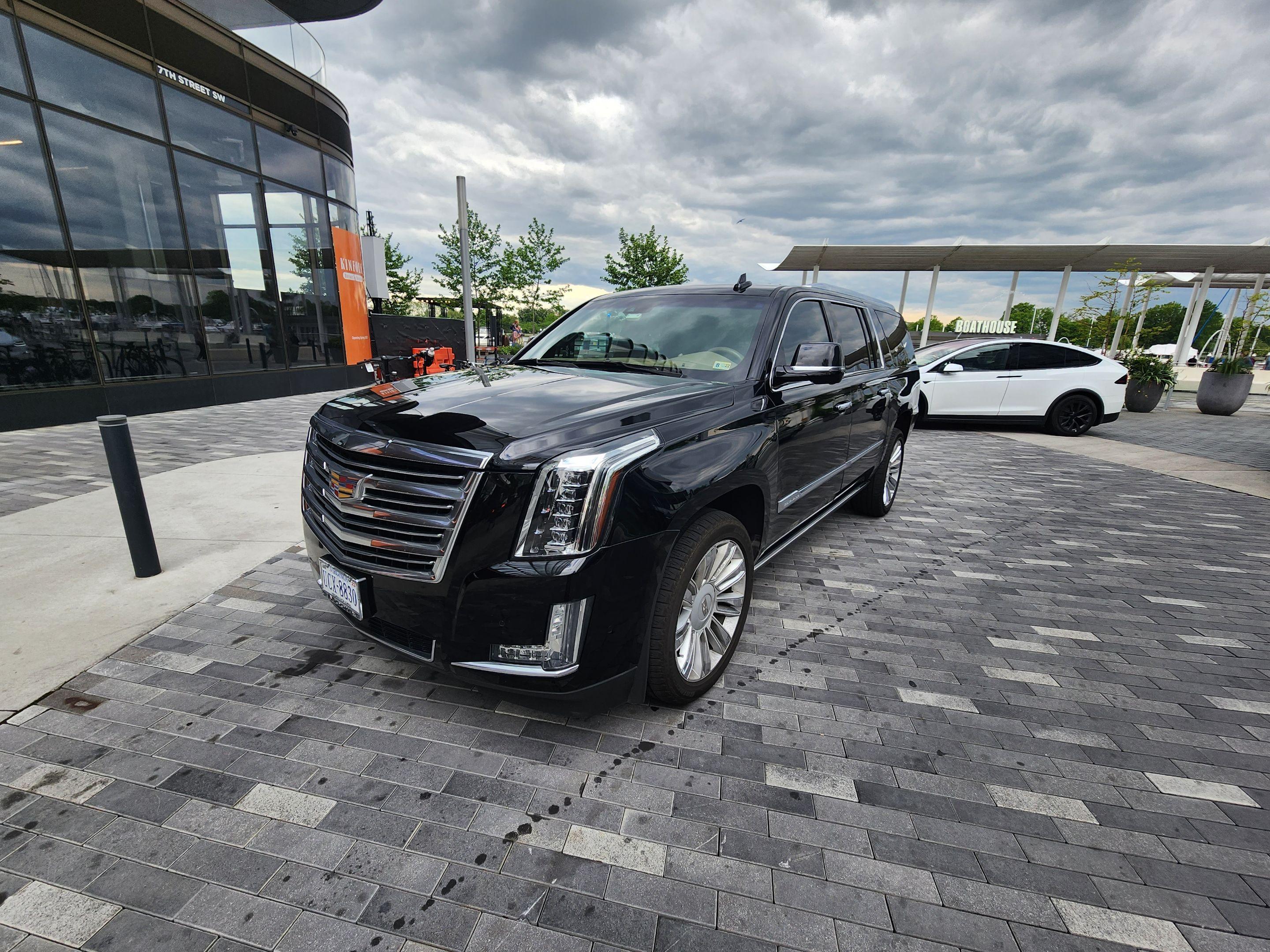 Cadillac Escalade ESV 2018 in Centreville, VA