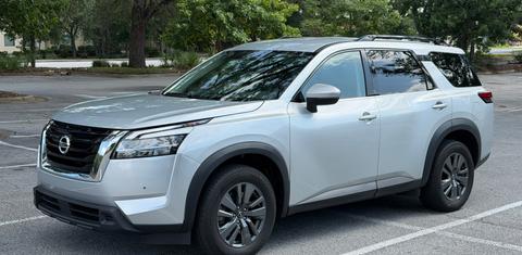 Nissan Pathfinder 2024