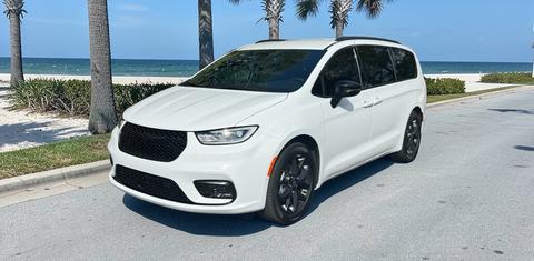 Chrysler Pacifica 2026