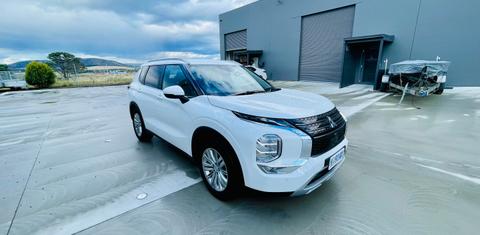 Mitsubishi OUTLANDER 2021