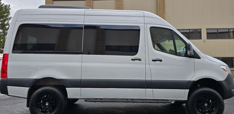 Mercedes-Benz Sprinter 2025