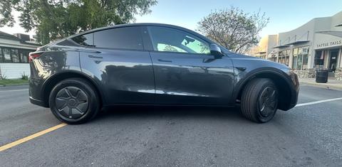 Tesla Model Y 2026