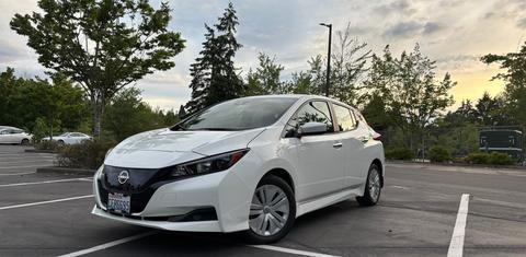 Nissan LEAF 2023