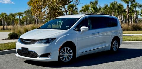 Chrysler Pacifica 2017