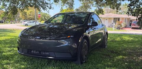 Tesla Model Y 2026