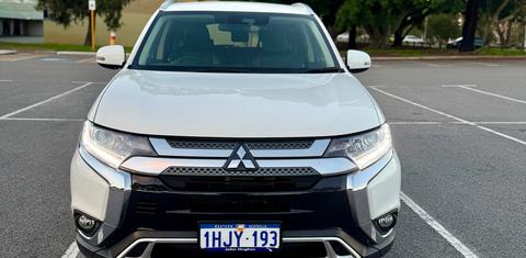 Mitsubishi OUTLANDER 2021