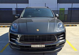 Porsche Macan car