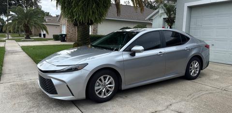 Toyota Camry Hybrid 2025