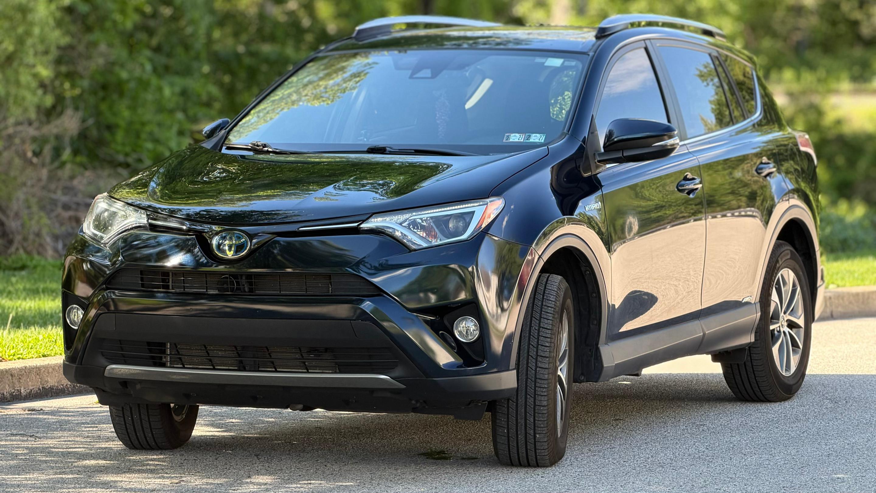 Toyota RAV4 Hybrid 2018 in 