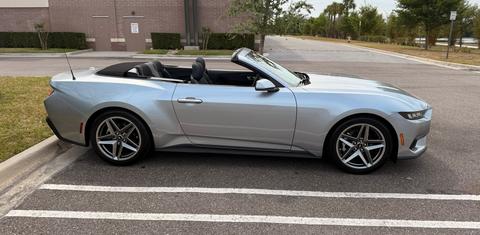 Ford Mustang 2024