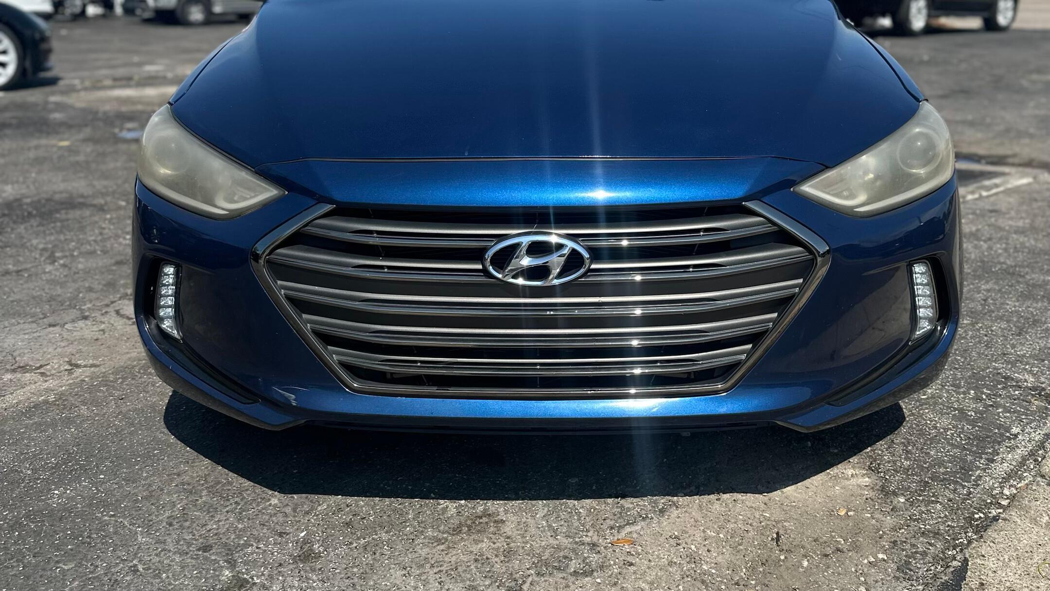 Hyundai Elantra 2017 in 