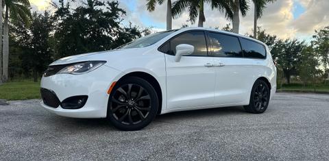Chrysler Pacifica 2019