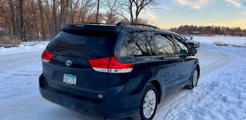 Toyota Sienna 2012