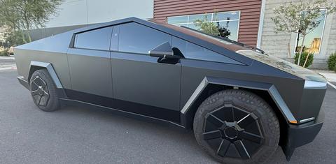 Tesla Cybertruck 2025