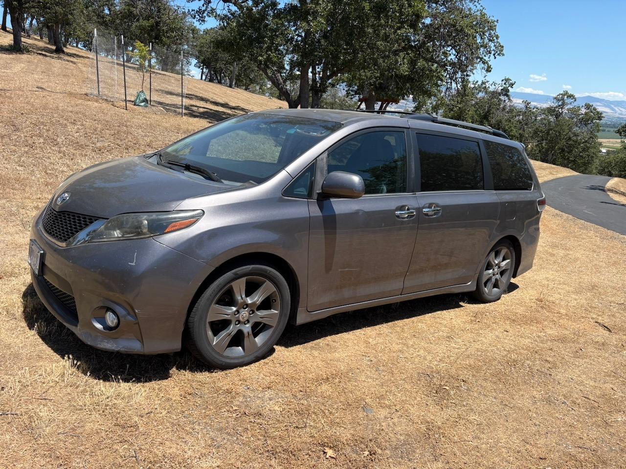 Toyota Sienna 2015 in Medford, OR