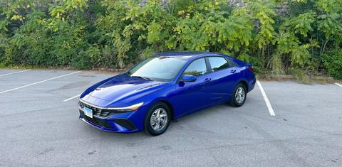 Hyundai Elantra 2024