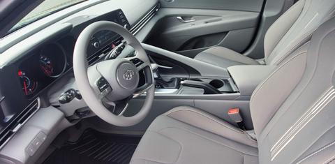 Hyundai Elantra 2022
