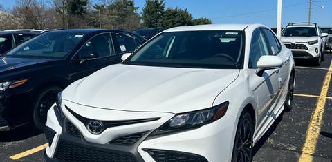 Toyota Camry 2024