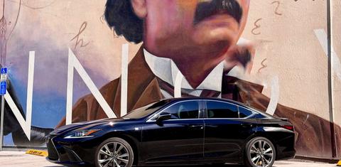 Lexus ES 2019