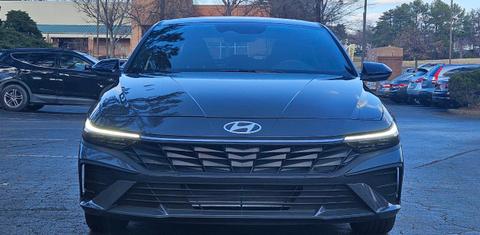 Hyundai Elantra 2025
