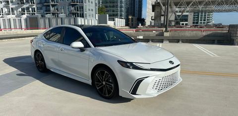 Toyota Camry Hybrid 2025