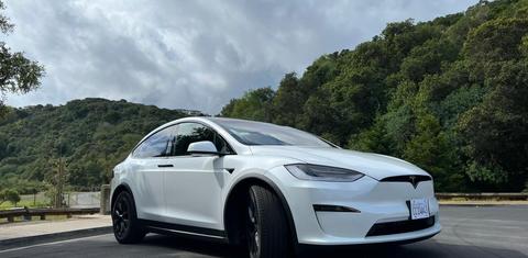 Tesla Model X 2022